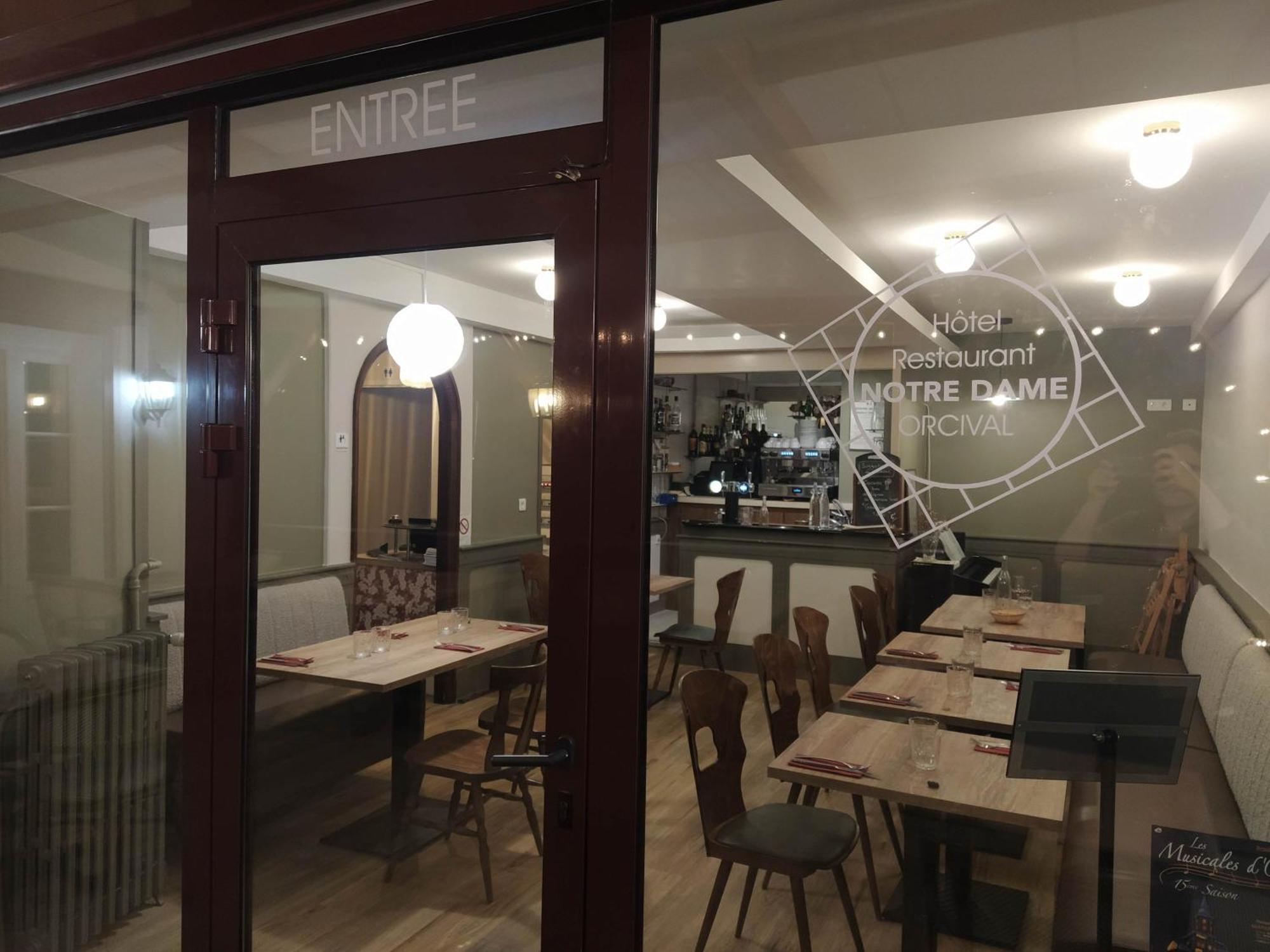 Hotel Restaurant Notre Dame 오르시발 외부 사진
